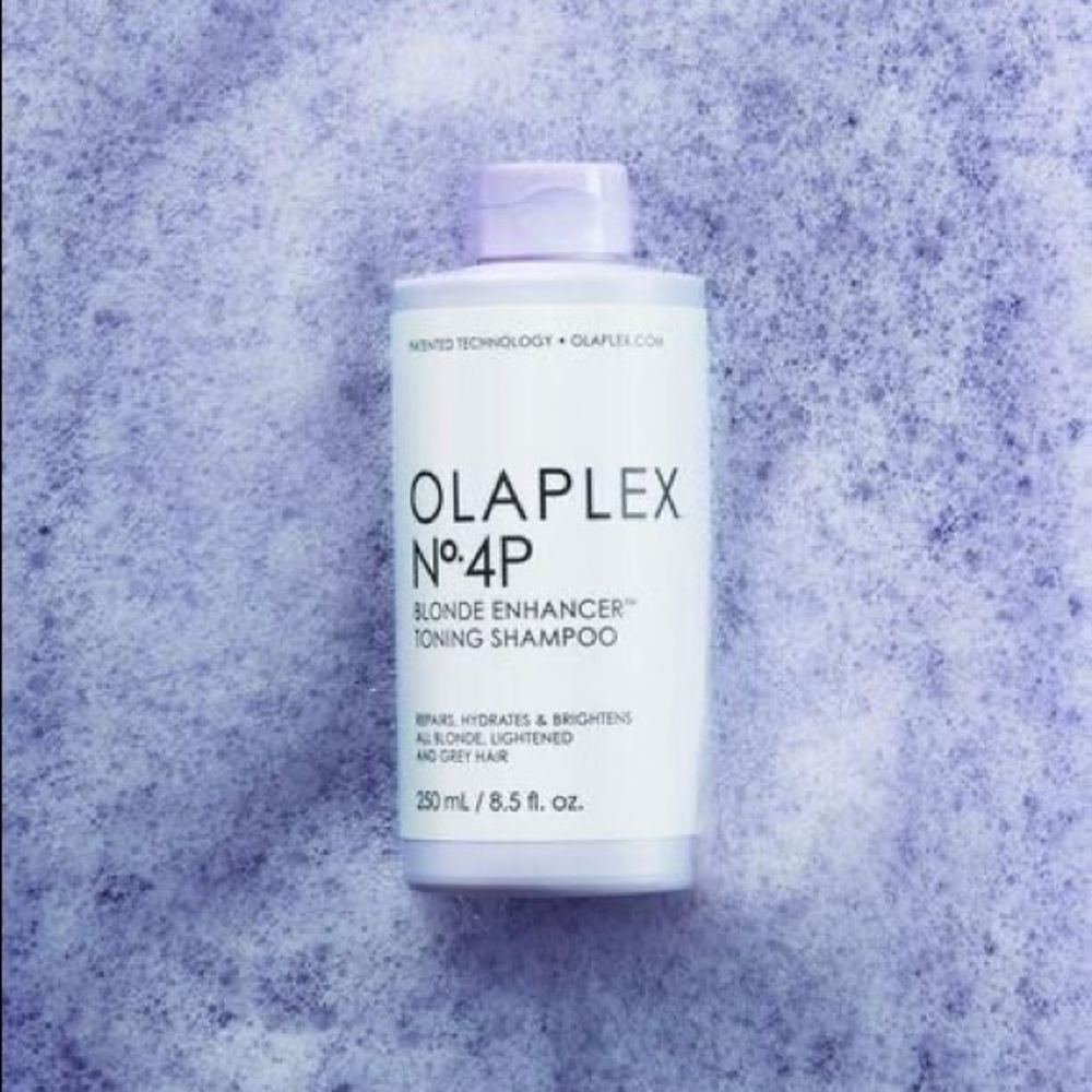 OLAPLEX NO 4P Blonde Enhancer Toning Shampoo
